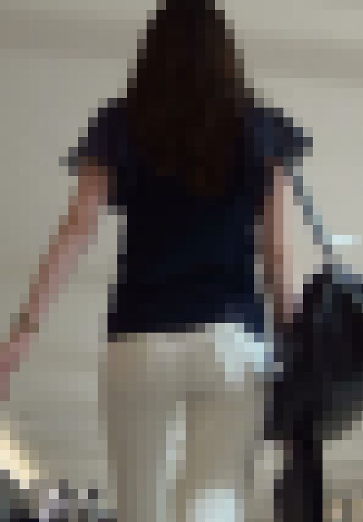ちょっとエッチな白スキニーお姉さん