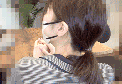 ペットショップの癒し系店員胸ちら＆激かわカフェ店員の衝撃Tバック