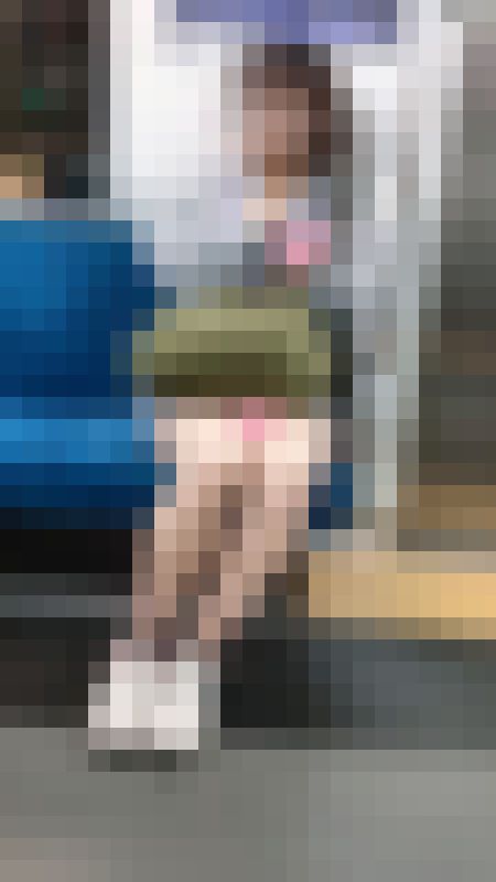 期間限定販売！電車対面デニムミニスカート?警戒されてガードが固かったので逆さ撮影で奇跡が??