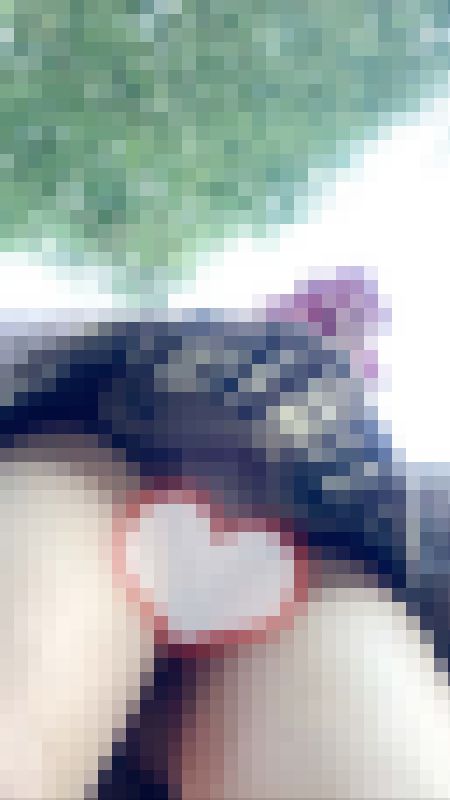 小柄な無防備ミニスカJDのスジまでしっかりパンチラ盗撮?