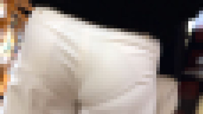 【４K・高画質】#34 ラブラブ彼氏の横でスケスケ白パン女子の浮き出るPライン